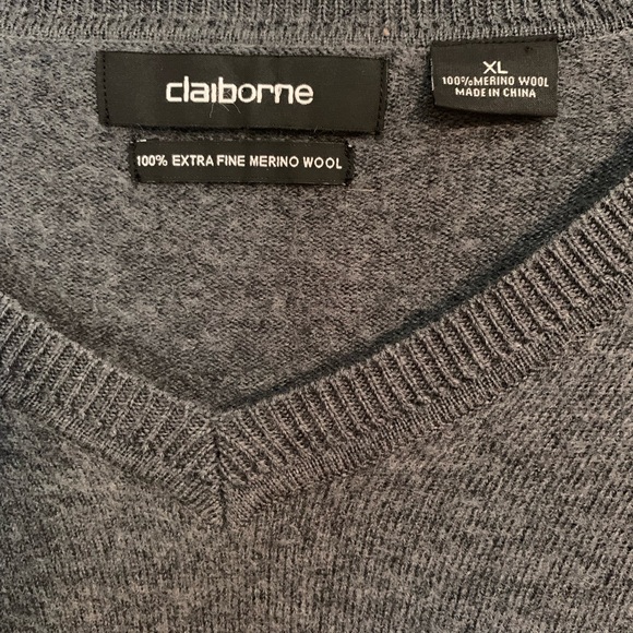 Claiborne Men’s sweater. Gray. Size XL. - Picture 3 of 5